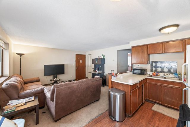 2725 Virginia Avenue N, New Hope, MN 55427