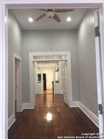 203 Devine St Apt 1, San Antonio, TX 78210