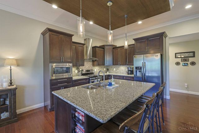876 Madison Ridge Road, Lawrenceburg, IN 47025