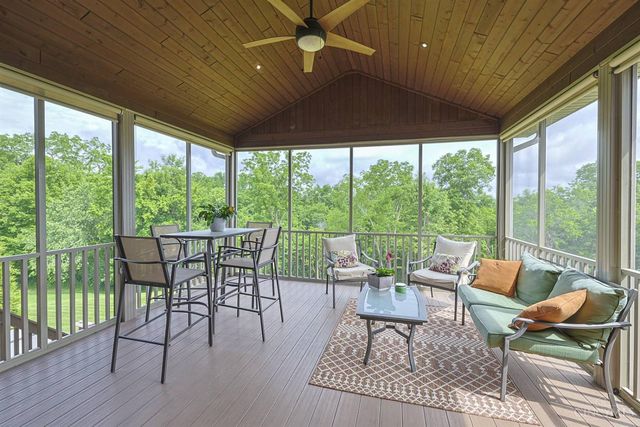 876 Madison Ridge Road, Lawrenceburg, IN 47025