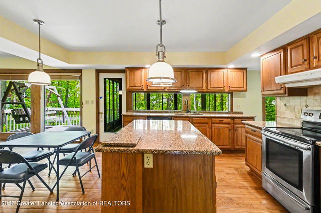 1135 Woodwind Trail, Haslett, MI 48840
