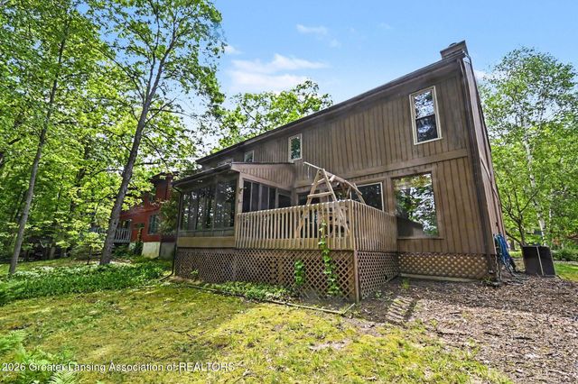 1135 Woodwind Trail, Haslett, MI 48840