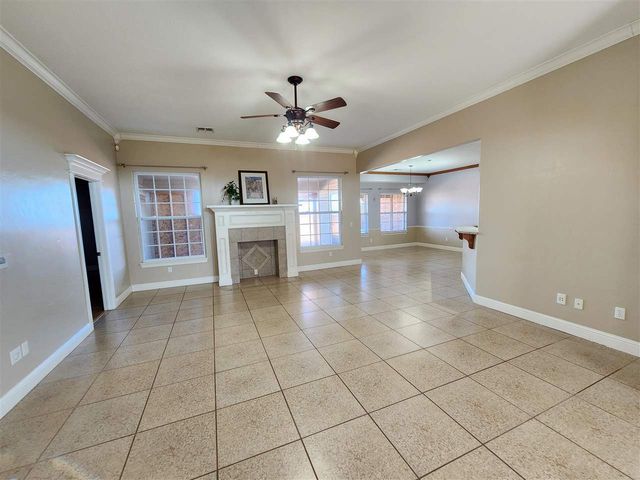 2202 SW 53rd St, Lawton, OK 73505