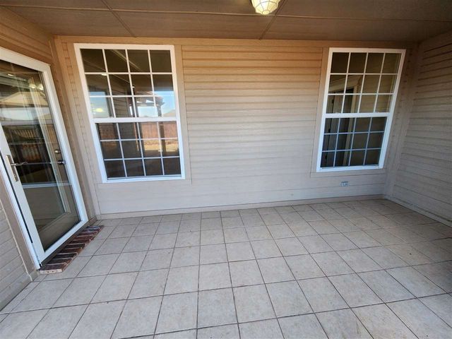 2202 SW 53rd St, Lawton, OK 73505