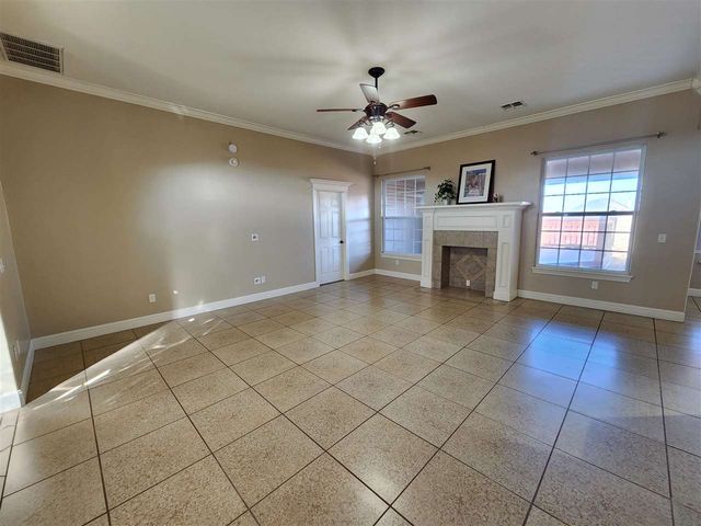 2202 SW 53rd St, Lawton, OK 73505