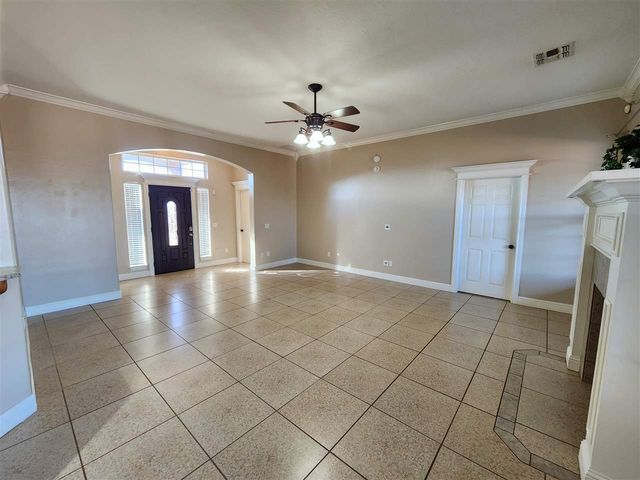 2202 SW 53rd St, Lawton, OK 73505