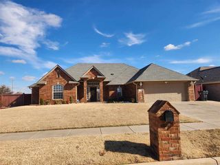 2202 SW 53rd St, Lawton, OK 73505