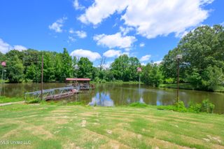 76 Peach Tree Road, Byhalia, MS 38611