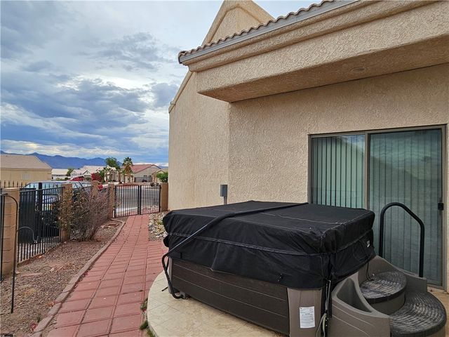 2084 E Crystal Drive, Fort Mohave, AZ 86426