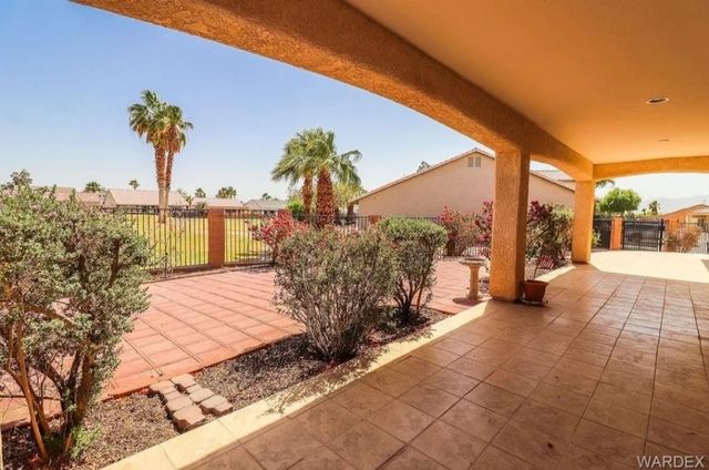 2084 E Crystal Drive, Fort Mohave, AZ 86426