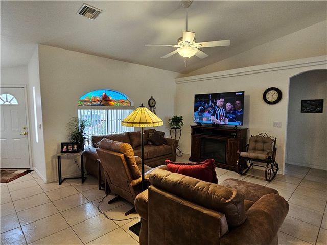2084 E Crystal Drive, Fort Mohave, AZ 86426