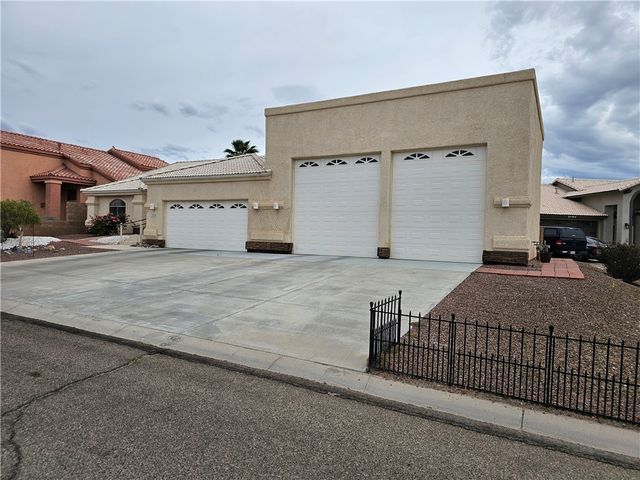 2084 E Crystal Drive, Fort Mohave, AZ 86426