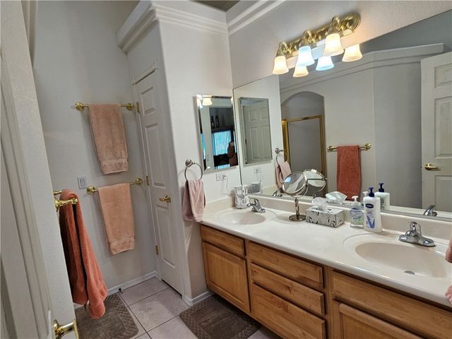 2084 E Crystal Drive, Fort Mohave, AZ 86426