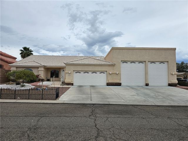 2084 E Crystal Drive, Fort Mohave, AZ 86426