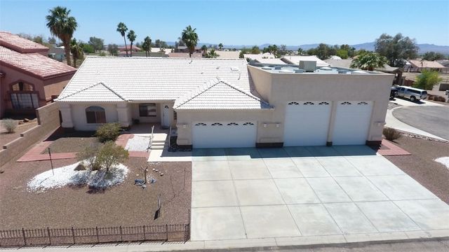 2084 E Crystal Drive, Fort Mohave, AZ 86426