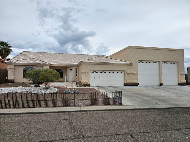 2084 E Crystal Drive, Fort Mohave, AZ 86426