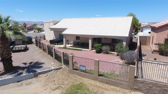 2084 E Crystal Drive, Fort Mohave, AZ 86426