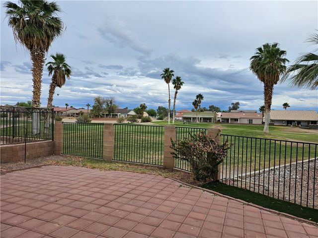 2084 E Crystal Drive, Fort Mohave, AZ 86426