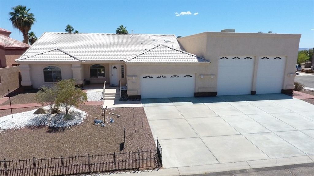 2084 E Crystal Drive, Fort Mohave, AZ 86426
