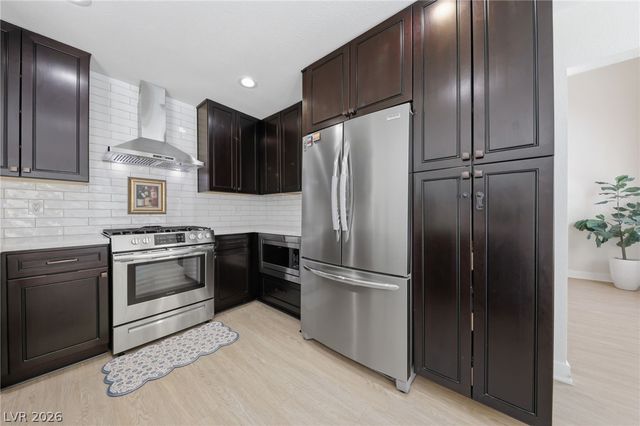 9401 Crown Vista Lane, Las Vegas, NV 89117