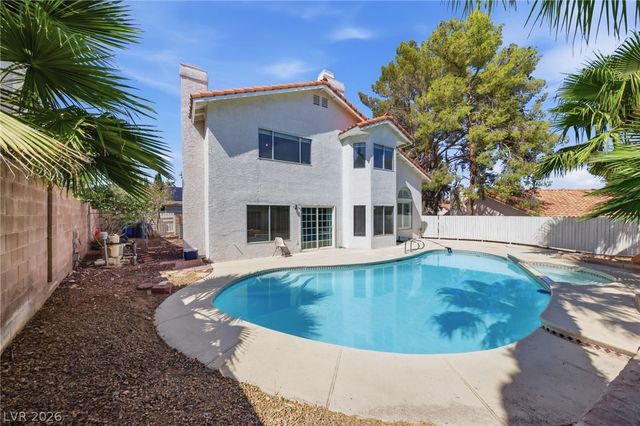 9401 Crown Vista Lane, Las Vegas, NV 89117