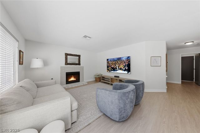 9401 Crown Vista Lane, Las Vegas, NV 89117