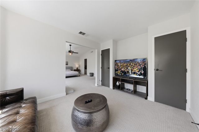 9401 Crown Vista Lane, Las Vegas, NV 89117