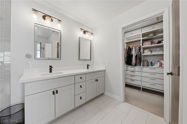 9401 Crown Vista Lane, Las Vegas, NV 89117
