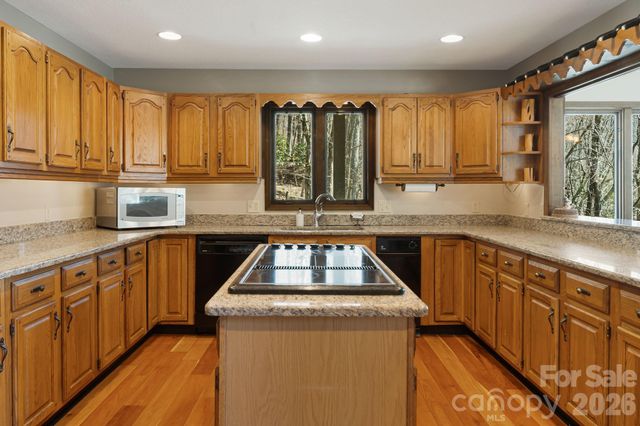 326 El Miner Drive, Mars Hill, NC 28754