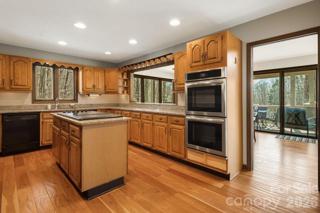 326 El Miner Drive, Mars Hill, NC 28754
