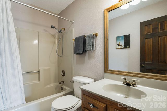 326 El Miner Drive, Mars Hill, NC 28754