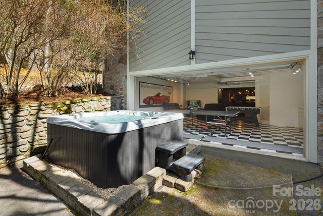 326 El Miner Drive, Mars Hill, NC 28754