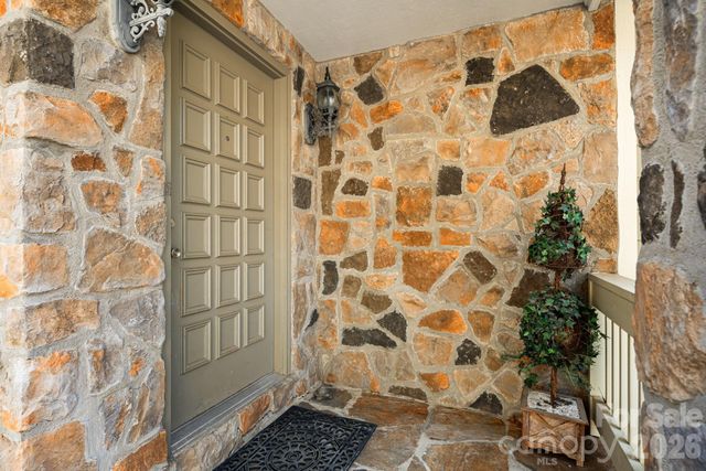 326 El Miner Drive, Mars Hill, NC 28754