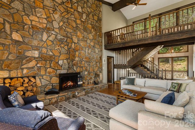 326 El Miner Drive, Mars Hill, NC 28754