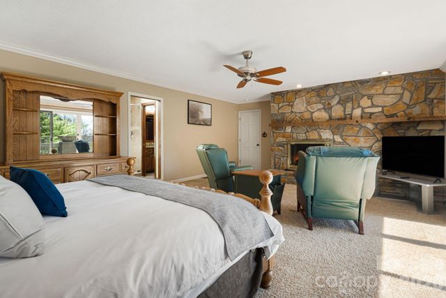 326 El Miner Drive, Mars Hill, NC 28754