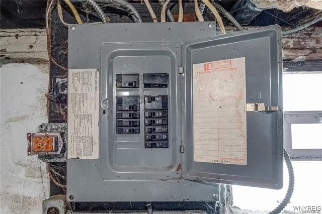 20 Wood Avenue, Buffalo, NY 14211