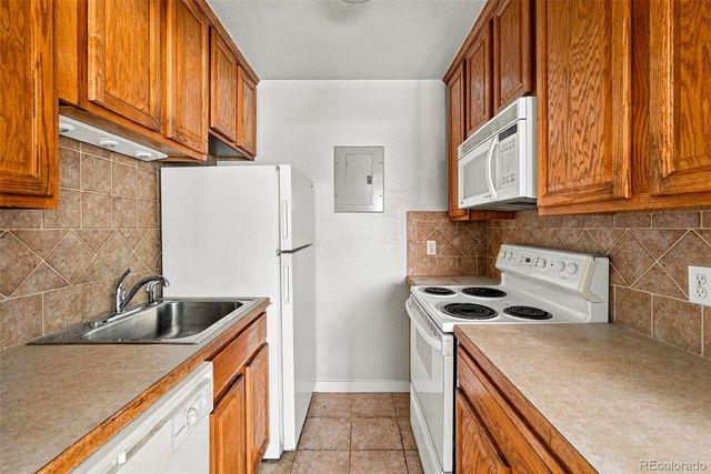 733 E 2nd Avenue 103, Denver, CO 80203