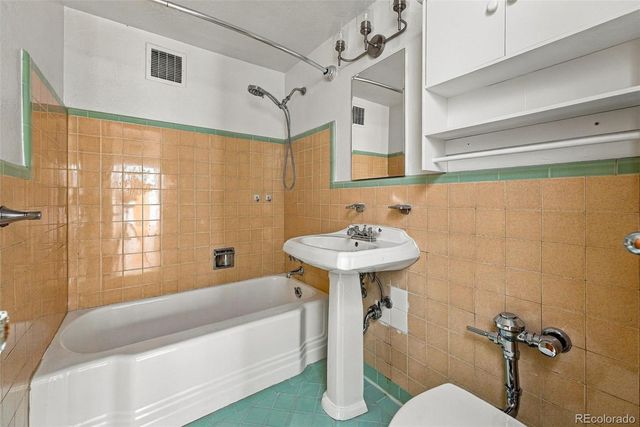 733 E 2nd Avenue 103, Denver, CO 80203