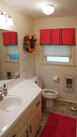 100 Canary Dr, Dickson, TN 37055