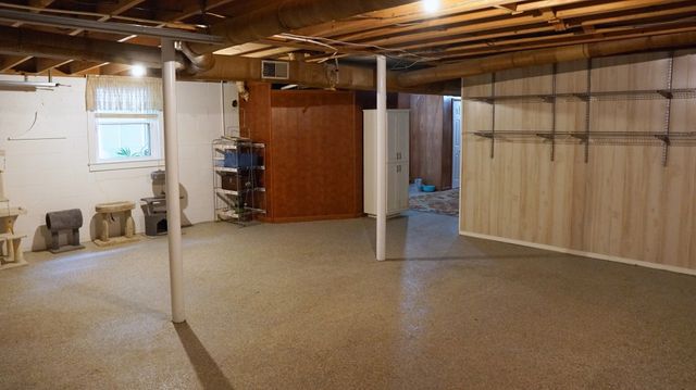 100 Canary Dr, Dickson, TN 37055