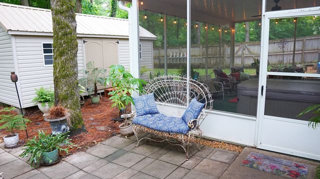 100 Canary Dr, Dickson, TN 37055