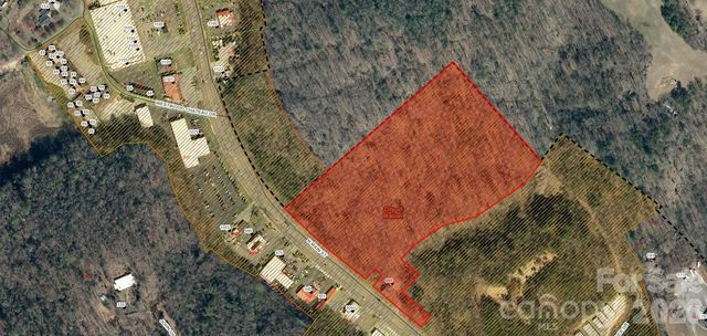 880 N Main Street, Marion, NC 28752