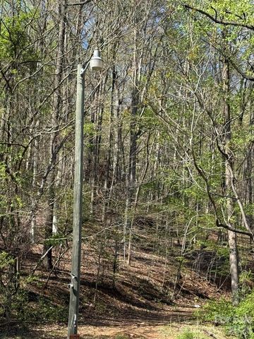 880 N Main Street, Marion, NC 28752