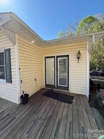 880 N Main Street, Marion, NC 28752