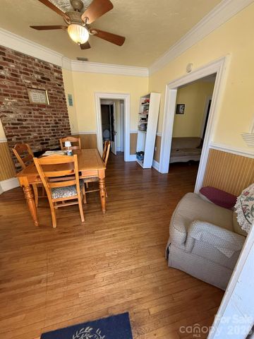 880 N Main Street, Marion, NC 28752