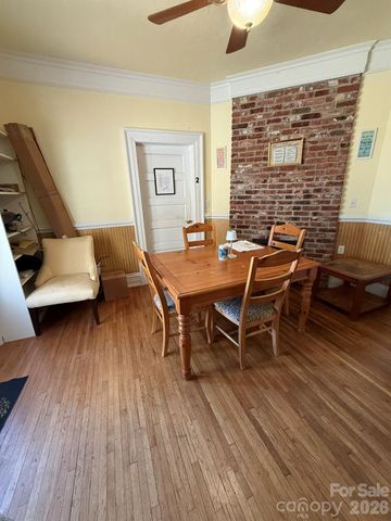 880 N Main Street, Marion, NC 28752