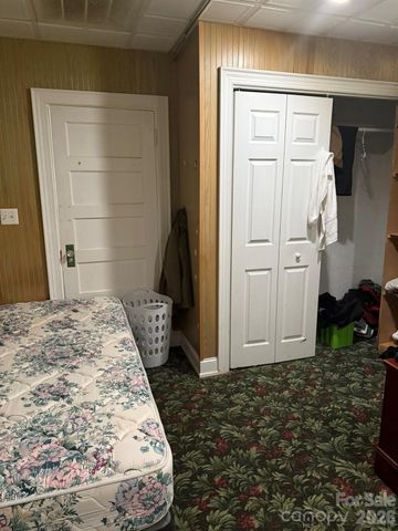880 N Main Street, Marion, NC 28752