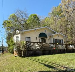 880 N Main Street, Marion, NC 28752