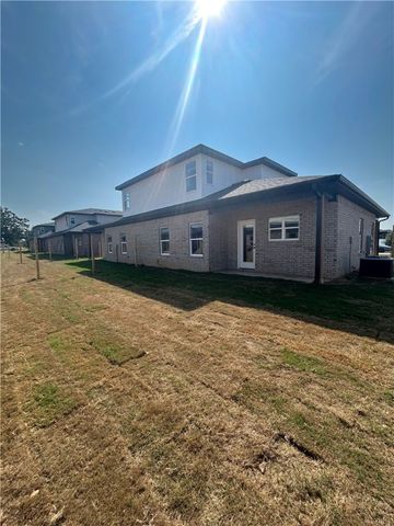 623 Cosmos Street, Centerton, AR 72719