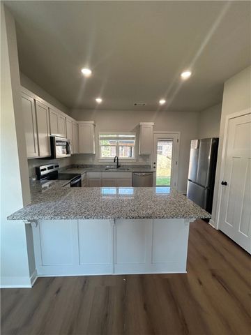 623 Cosmos Street, Centerton, AR 72719